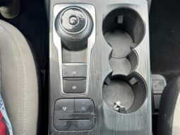 
										2022 Ford Escape SE full									