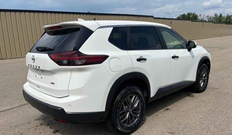 
								2024 Nissan Rogue S full									