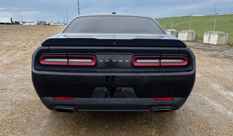 
								2017 Dodge Challenger SXT Plus full									