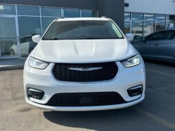
										2021 Chrysler Pacifica Touring full									