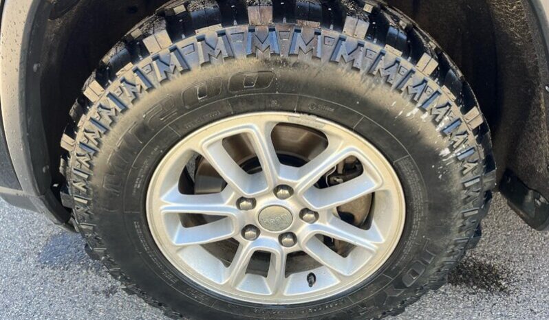 
								2018 Jeep Grand Cherokee Laredo full									