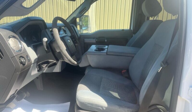 
								2016 Ford F-250 Super Duty XLT Diesel full									