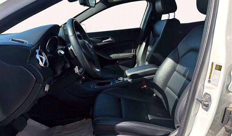 
								2019 Mercedes-Benz GLA-Class GLA 250 4MATIC full									
