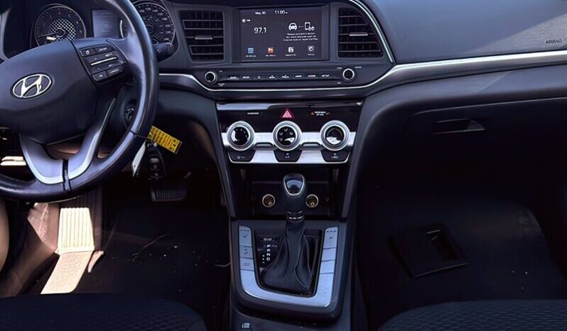 
								2019 Hyundai Elantra Preferred full									
