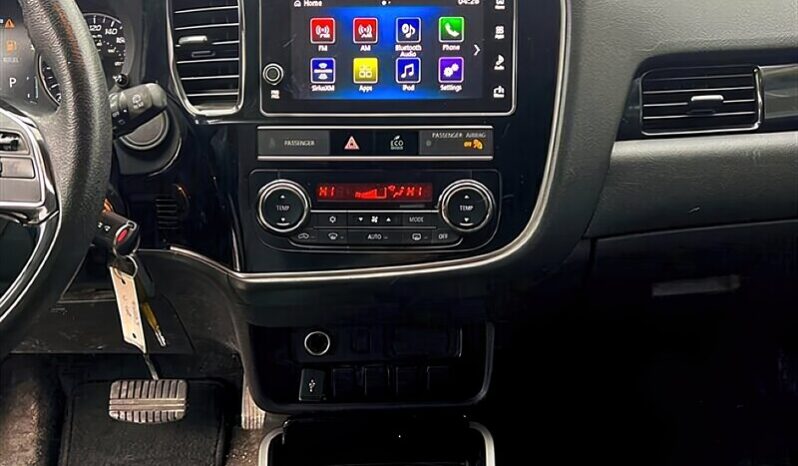 
								2019 Mitsubishi Outlander ES full									