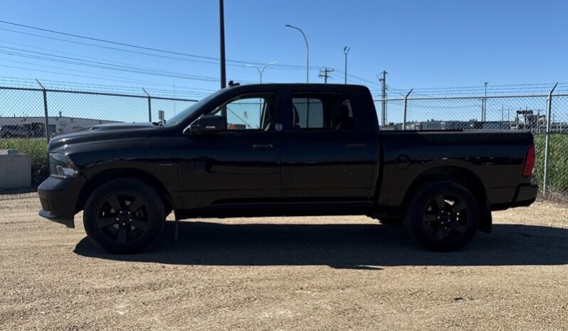 
								2020 RAM 1500 Classic Express full									