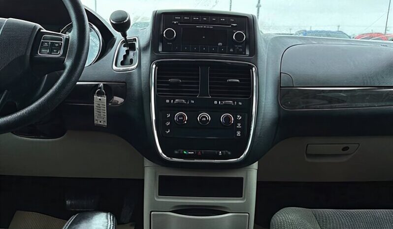 
								2018 Dodge Grand Caravan SE full									