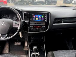 
										2019 Mitsubishi Outlander ES full									