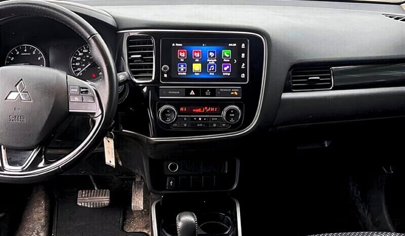 
								2019 Mitsubishi Outlander ES full									