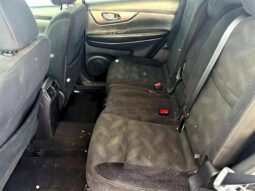 
										2016 Nissan Rogue SV Moonroof full									