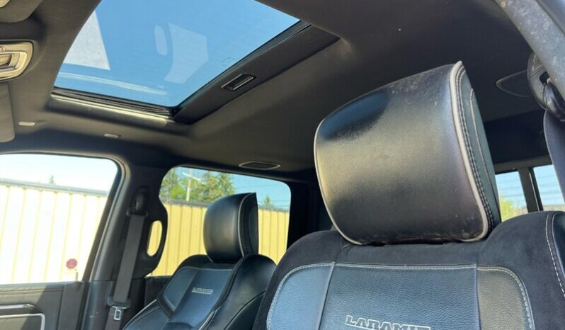 
								2019 RAM 2500 Laramie Sport Lifted Diesel full									