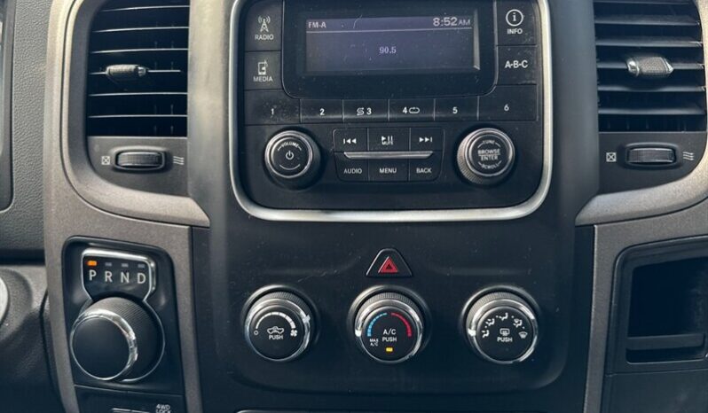 
								2019 RAM 1500 Classic SXT Plus full									