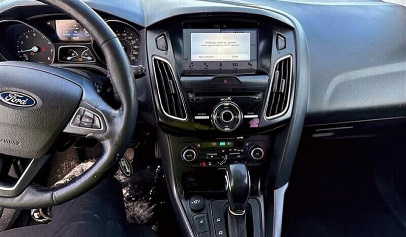 
								2018 Ford Focus SEL full									