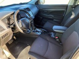 
										2019 Mitsubishi RVR SE full									
