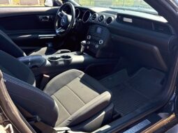 
										2016 Ford Mustang V6 Fastback full									