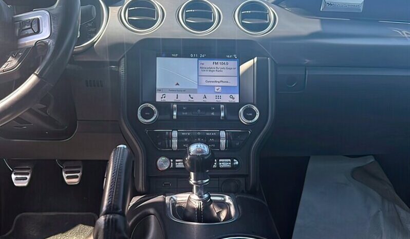 
								2019 Ford Mustang EcoBoost full									