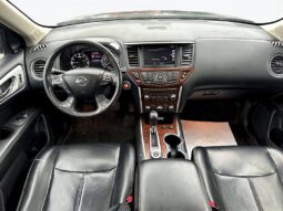 
										2017 Nissan Pathfinder Platinum full									