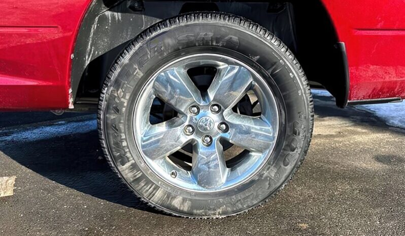 
								2015 RAM 1500 Big Horn full									