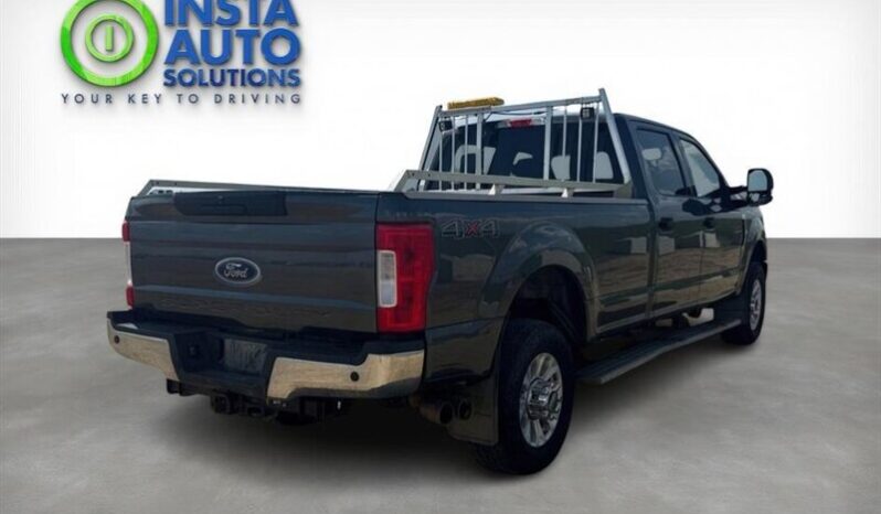 
								2019 Ford F-350 Super Duty XLT full									