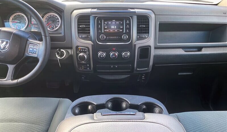 
								2017 RAM 1500 Express full									