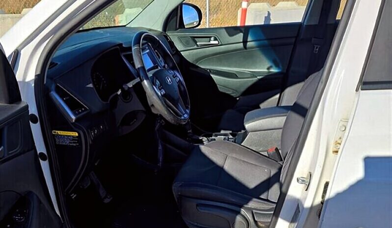 
								2017 Hyundai TUCSON 2.0L Premium full									