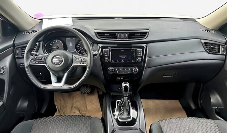 
								2019 Nissan Rogue SV full									