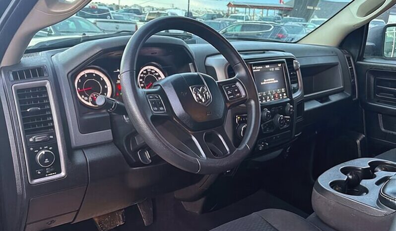 
								2019 RAM 1500 Express full									