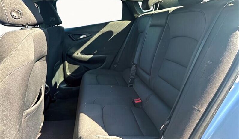 
								2017 Chevrolet Malibu LT full									