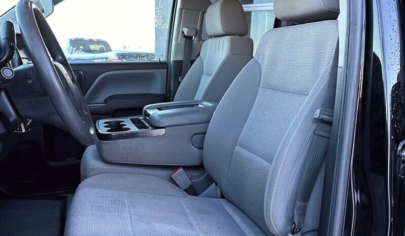 
								2018 Chevrolet Silverado 1500 Custom full									