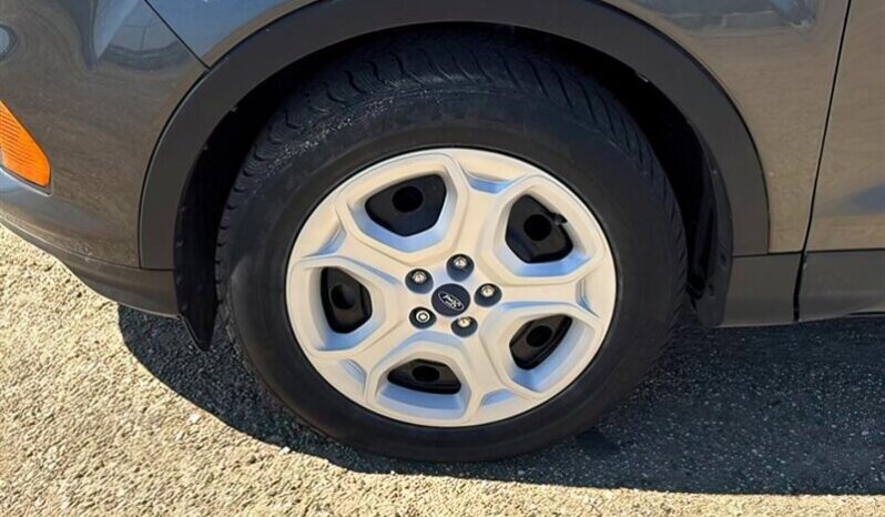 
								2019 Ford Escape S full									