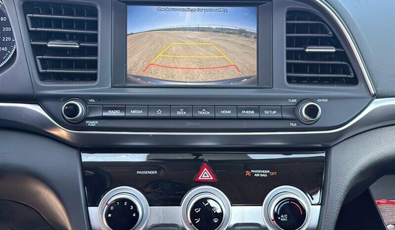 
								2019 Hyundai Elantra Preferred full									