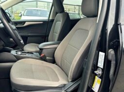 
										2022 Ford Escape SE full									