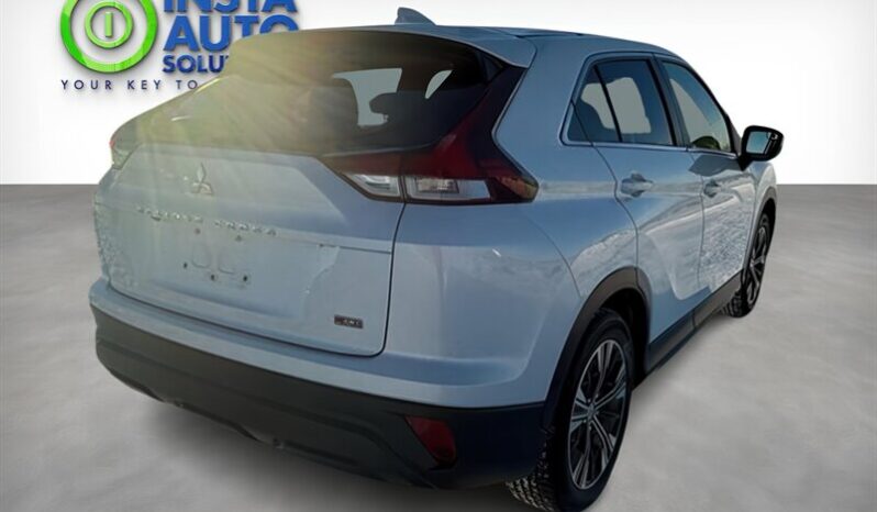 
								2022 Mitsubishi Eclipse Cross ES full									