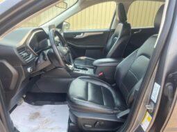 
										2021 Ford Escape SEL full									
