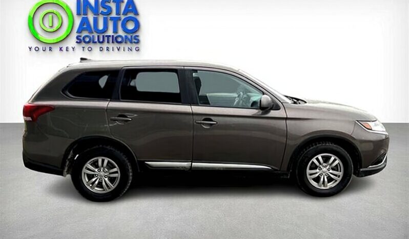 
								2019 Mitsubishi Outlander ES full									