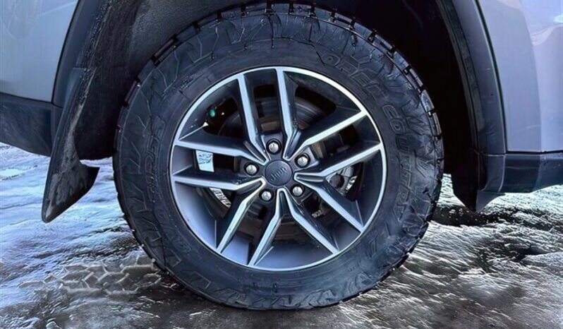 
								2020 Jeep Grand Cherokee North Edition full									