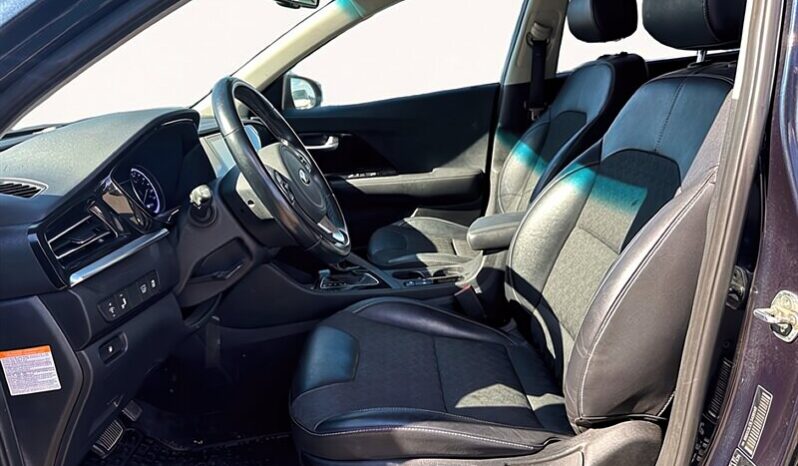 
								2020 Kia Niro Touring Special Edition full									