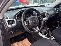
										2019 Jeep Compass Upland full									