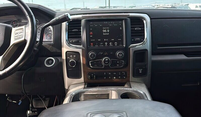 
								2016 RAM 3500 Laramie Diesel Dually full									