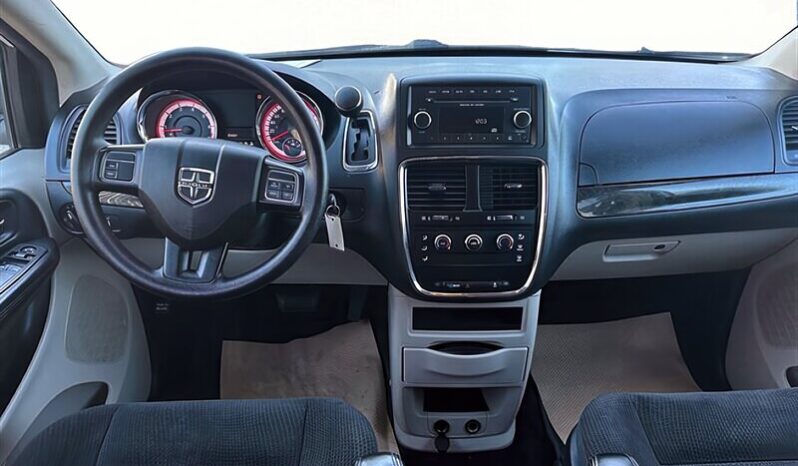 
								2017 Dodge Grand Caravan SE full									