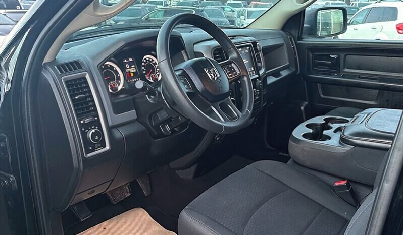 
								2019 RAM 1500 Express full									
