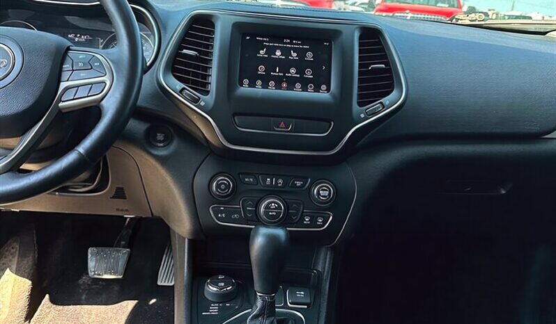 
								2019 Jeep Cherokee North full									