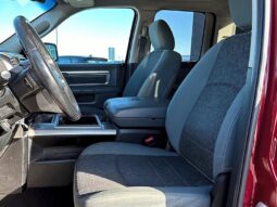 
										2015 RAM 1500 Big Horn full									
