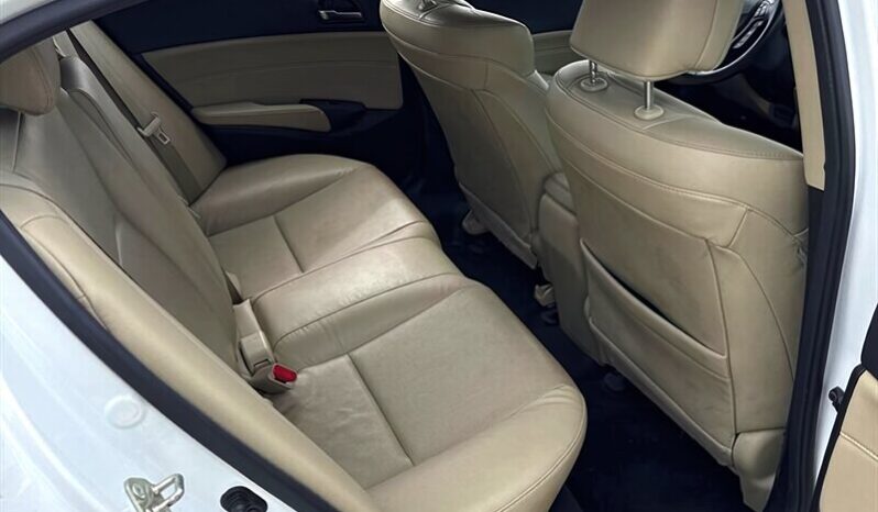 
								2017 Acura ILX w/Premium full									