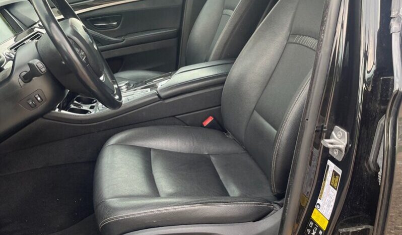
								2016 BMW 5-Series 528i xDrive full									