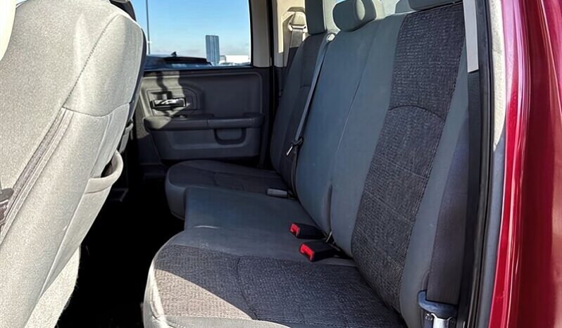 
								2015 RAM 1500 Big Horn full									