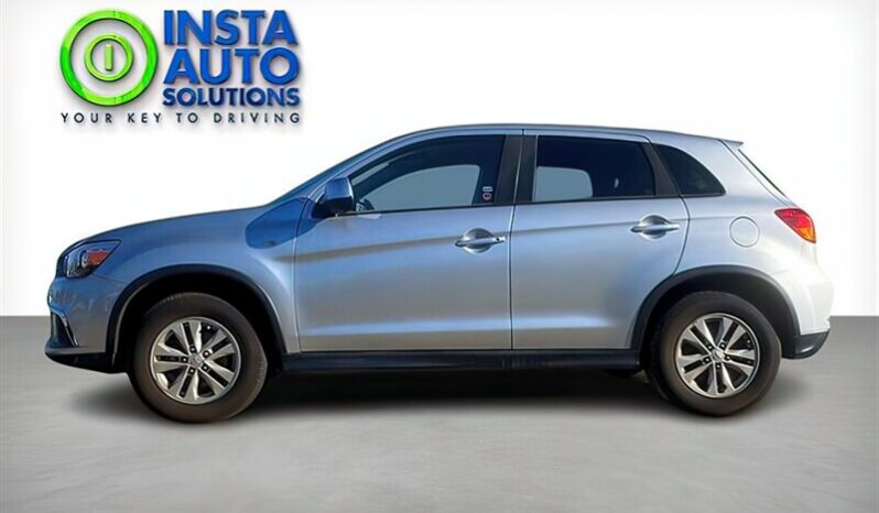 
								2019 Mitsubishi RVR SE full									