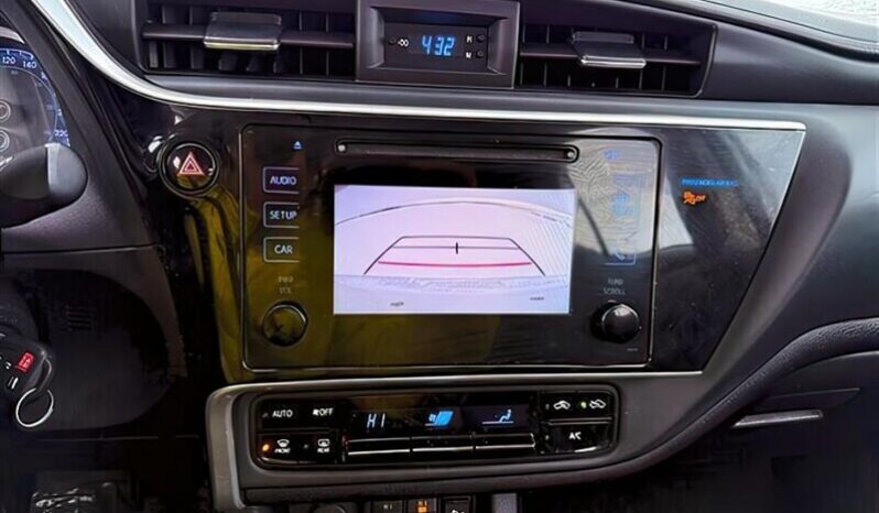 
								2019 Toyota Corolla L full									