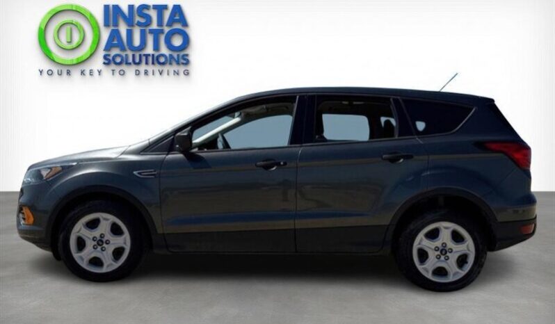 
								2019 Ford Escape S full									
