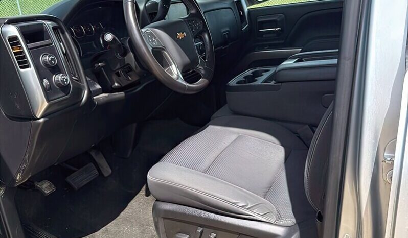 
								2018 Chevrolet Silverado 1500 LT Crew Cab full									